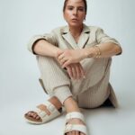 Kate del Castillo Instagram - El espíritu de @katedelcastillo se resume como un alma emprendedora... Para ella, cada día es una nueva oportunidad para ser una mejor persona e intérprete. La energía que le ha dado una vida entera en la industria fue la misma que la impulsó para crear personajes como Teresa Mendoza en "La Reina del Sur". De la mano de Bulgari, la actriz muestra su lado más poderoso en esta edición del mes de octubre. Director Editorial: @gerardangulo Fotografía: @carlos_ruizc Realizacion: @sergio.valenzuela Peinado: @jorgebeltranhair Maquillaje: @vicoguadarrama PR: @prensa_danna