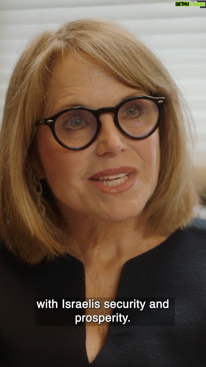 Katie Couric Instagram - When it comes to the Biden/Harris administration addressing the ongoing wars in Ukraine and Israel, I wanted to go straight to the source. 🗣️ I spoke to @vp @kamalaharris about a possible two-state solution, her thoughts behind conditional aid, and the reaction to Prime Minister Netanyahu’s rejection of U.S. calls to scale back Israel’s military action in the Gaza Strip. 🎥 Click the link in my bio to watch our full interview. #vicepresidentharris #kamalaharris #vp #interview #news