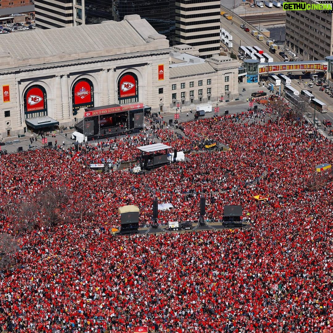 Katie Couric Instagram - 🚨One person was killed and at least nine others suffered gunshot wounds in a shooting at Kansas City’s Union Station just after the Kansas City Chiefs parade Wednesday, a fire department spokesperson said. Of those injured, at least three are in critical condition, Battalion Chief Michael Hopkins said. He added that there may have been more victims as local hospitals have seen walk-ins, but officials are still working to confirm whether they were injured in the same incident at Union Station. Two armed people have been detained, according to Kansas City police. About 1 million paradegoers and 600 law enforcement officials were expected at Wednesday’s celebration. This is a developing story with updates to come. 📸: @gettyimages