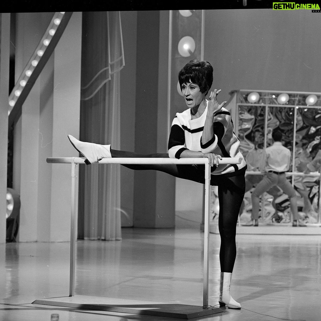 Katie Couric Instagram - Chita Rivera, the extraordinarily talented Broadway 🌟 who originated roles in “West Side Story,” “Bye Bye Birdie,” “Chicago” and “Kiss of the Spider Woman,” won two competitive Tony Awards, and became one of the most honored Latina entertainers of her generation, died Jan. 30 in New York. She was 91. 💔 Rivera’s death was announced by her daughter, Lisa Mordente, who said she died in New York after a brief illness. Rivera first gained wide notice in 1957 as Anita in the original production of “West Side Story” and was still dancing on Broadway with her trademark energy a half-century later in 2015’s “The Visit.” In August 2009, Rivera was awarded the Presidential Medal of Freedom, the highest honor the U.S. can give a civilian. Ms. Rivera won Tonys for “The Rink” in 1984 and “Kiss of the Spider Woman” in 1993. When accepting a Tony Award for Lifetime Achievement in 2018, she said “I wouldn’t trade my life in the theater for anything, because theater is life.” Rivera married fellow “West Side Story” performer Tony Mordente in 1957. The marriage ended in divorce. Their daughter, Lisa, also became a performer who occasionally appeared on Broadway, garnering a Tony nomination in 1982 for “Marlowe.” On a personal note, in 2002, Chita participated in an event I helped organize to raise money for colon cancer research and the Jay Monahan Center at New York Hospital. It was a tribute to the music of West Side Story. Chita, Rita Moreno and Bette Midler sang America. It was amazing. And Chita was so lovely to lend her talent to the evening. Thank you Chita…for everything. ❤️ 📸: @gettyimages
