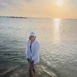 Katie Couric Instagram - Happy birthday to me…thank you @johnmolner for sweeping me away to @fsnevis for a romantic bday celebration! And thank you to everyone here for making me feel so special. ❤️ Here are my tips for aging well (which granted I don’t always do!) 1. Have an attitude of gratitude 2. Move your body even if there is a little more of it to move 3. Don’t be too hard of yourself (perfect is the enemy of good) 4. Keep your reading glasses off when you look in the mirror 🤓 5. Never stop being curious and open to learning 6. You get what you give 7. Be empathetic and compassionate. 8. Listen to music that makes you happy (or contemplative, depending on your mood) 9. Don’t take anyone or anything for granted—tell the people in your life how much they mean to you. 10. Never lose that sense of wonder (like when we saw a hummingbird this morning) I’m sure I could think of some more, but 10 is a nice number. Oh and also laugh a lot. (And eat chocolate cake for breakfast apparently) I’m grateful for all of you. Birthday wishes welcomed and strongly encouraged. ❤️ #fsnevis #ageisjustanumber #i❤️bdays #67baby Four Seasons Resort Nevis, West Indies