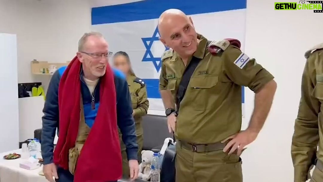 Katie Couric Instagram - Nine year old Emily Hand has been reunited with her family after spending weeks as a hostage in Gaza, footage released on November 26 shows. This video, released by the Israel Defense Forces (IDF) shows the moment Emily was embraced by her father, Thomas Hand, after her release. I spoke to Thomas Hand last week in New York after he learned that Emily was still alive after initially being told she was killed in the Oct 7 attack while visiting a friend’s house in the kibbutz of Be’eri. Our conversation is linked in my bio. A total of 17 hostages were released by Hamas on Saturday, the Qatari government said, including 13 Israeli citizens and four foreign nationals. 📹: Israel Defense Forces via Storyful