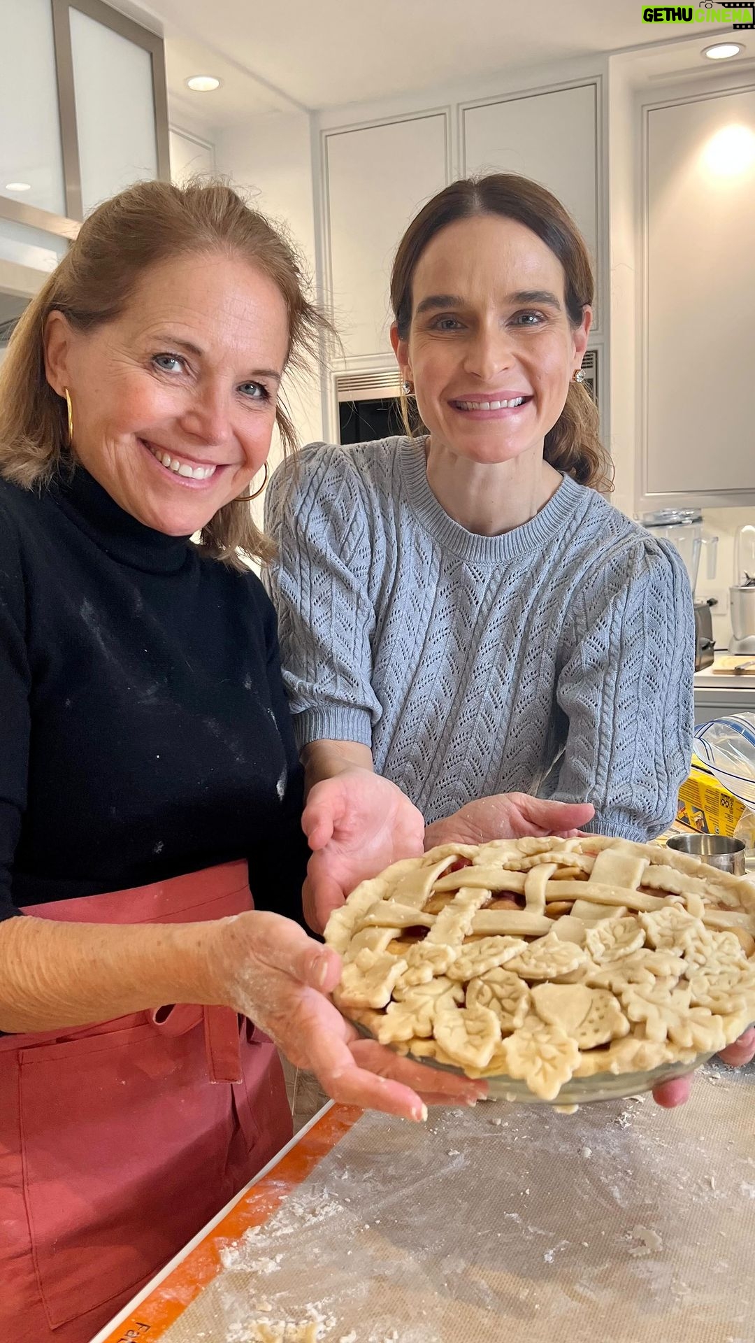 Katie Couric Instagram - Remember the insanely easy pie crust tutorial I did with @mariesaba over Zoom last year? 🥧 Well, the Austin-based pie queen is BACK and this time we got to hang out in person! Together, we’re showing you how to make a delicious cranberry and apple pie, aka the ultimate #thanksgiving showstopper. 🍎😋 Click the link in bio for Marie’s recipe and see the mind-blowing gadget that changes the apple peeling game. 💪 #thanksgiving🦃 #pierecipe #applepie #yum #linkinbio