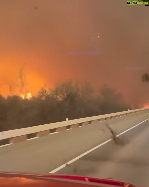Katie Couric Instagram - 🚨The Smokehouse Creek fire, a fast-moving wildfire burning through the Texas Panhandle, grew into the second-largest blaze in state history Wednesday, forcing evacuations and triggering power outages as firefighters struggled to contain the widening flames. The fire had spread quickly to at least 500,000 acres since igniting on Monday, fueled by strong winds and dry conditions, and was uncontrolled, according to the Texas A&M Forest Service. Gov. Greg Abbott issued a disaster declaration on Tuesday for 60 counties, activating state resources to help local firefighters and urged residents to limit activities that could create sparks. In Oklahoma, local officials told some residents of Ellis and Roger Mills counties, near the state’s western border with Texas, to leave. Near Amarillo, a wildfire was burning north of Pantex, a plant that disassembles nuclear weapons, officials said. The plant paused operations and ordered nonessential personnel to evacuate. This is a developing story with updates to come. 🎥: @storyfulvideo #wildfires #weather #texas #news