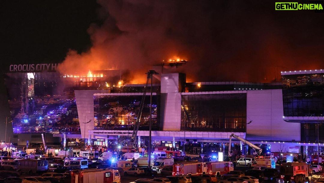 Katie Couric Instagram - 🚨 At least 40 people were killed and more than 100 were injured after armed attackers stormed a popular concert venue complex near Moscow and opened fire, according to preliminary information from the Federal Security Service in Russia, state media TASS reported. The attack is being investigated as a terrorist act, according to Russia’s Investigative Committee. RIA Novosti reported the armed individuals “opened fire with automatic weapons” and “threw a grenade or an incendiary bomb, which started a fire.” State media Russia 24 reported the roof on the venue has partially collapsed. The attack unfolded before the music group Picnic was set to perform, according to Russia 24. A SWAT team was called to the area and more than 70 ambulance teams and doctors were assisting victims. Around 100 people were evacuated from the building by firefighters, TASS reported. Rescuers are still working to get people off the roof, according to the Main Directorate of the Ministry of Emergency Situations of the Russian Federation. Credit: @gettyimages #breakingnews #russia #moscow Moscow, Russia