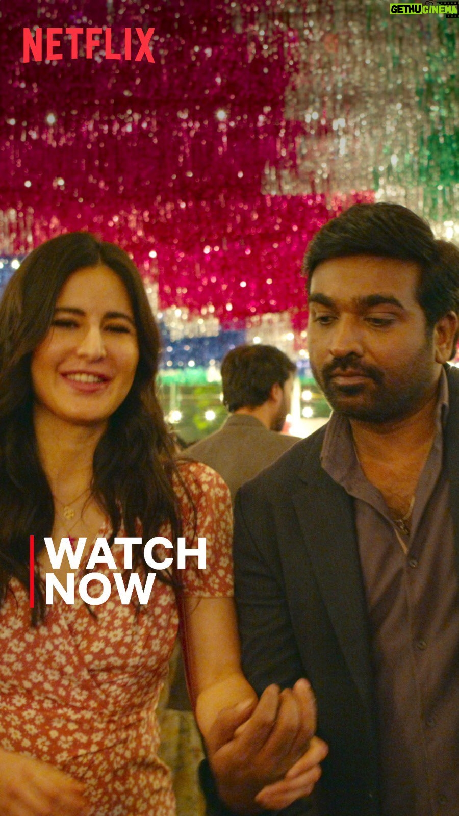 Katrina Kaif Instagram - βTis the season for a dash of mystery, a sprinkle of love, and a LOT of secrets πππ Merry Christmas, now streaming on Netflix in Hindi, Tamil and Telugu. #MerryChristmasOnNetflix #SriramRaghavan @tipsfilmsofficial @matchboxpix @rameshtaurani @sanjayroutraymatchbox @jaya.taurani #KewalGarg @katrinakaif @actorvijaysethupathi @sanjaykapoor2500 @ipritamofficial @vidushak #PoojaLadhaSurti #MadhuNeelakandan @tips