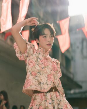 Katsamonnat Namwirote Instagram - 新年快乐 , 新正如意, 新年发财 🐉💵
我可爱吗？🐱🧧
.
📸 @chonticha.sai 
💄 @jin_pannaphat @nadaimakeover 
#cooheart