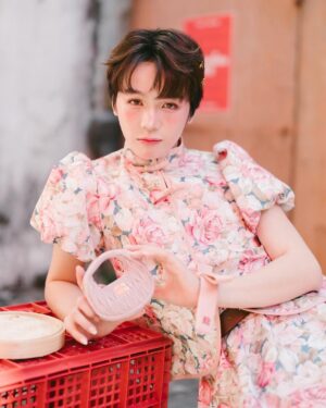 Katsamonnat Namwirote Instagram - 新年快乐 , 新正如意, 新年发财 🐉💵
我可爱吗？🐱🧧
.
📸 @chonticha.sai 
💄 @jin_pannaphat @nadaimakeover 
#cooheart