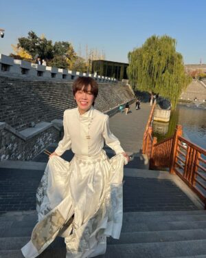 Katsamonnat Namwirote Instagram - The princess wears SAMBA 🌷✨这位公主漂亮吗？
ฟิลลิ่งเจ้าหญิงหนีวัง และเสด็จพี่ 3 พระองค์ 🩰👑
.
I always miss you jiejie 💛