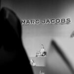 Katsamonnat Namwirote Instagram - Self-confidence best outfit,rock it and own it ! 🖤 . How good that you could be you? so great atmosphere at the emsphere from your favorite xoxo 🐱@marcjacobs @PATLuxuryGroup.Official #MarcJacobs #MarcJacobsTH #PATLuxuryGroup Emsphere at EM District