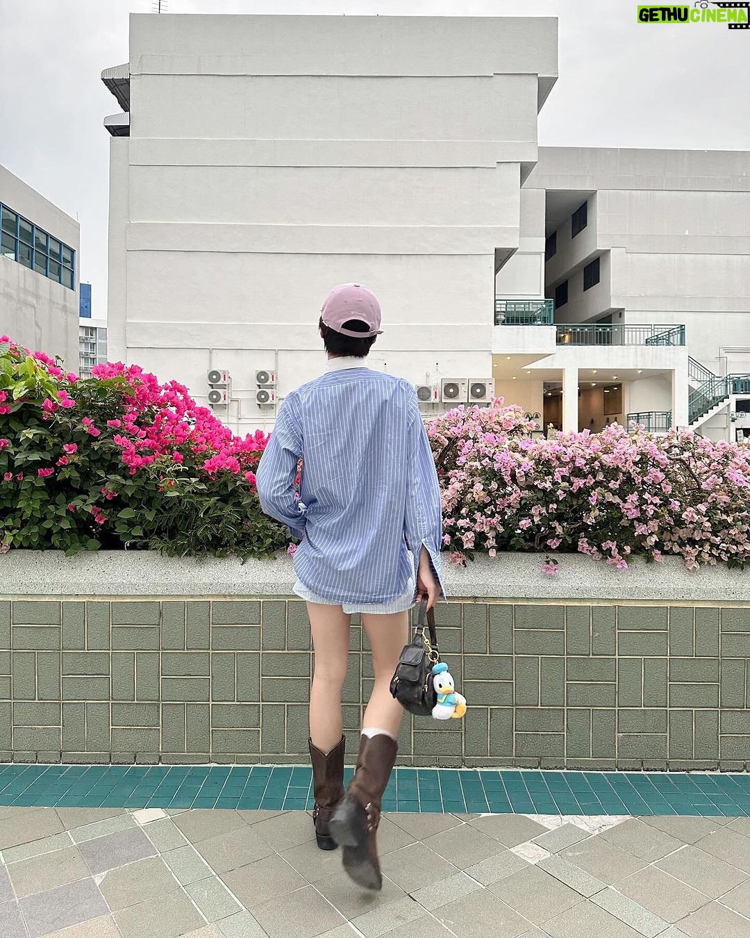 Katsamonnat Namwirote Instagram - เธอต้องไปหรือยัง อยากให้ฝนนานกว่านี้จัง 🌧️ Echoes of your name inside my mind 🩰🌷 #cooheart Bangkok Metropolis, Thailand