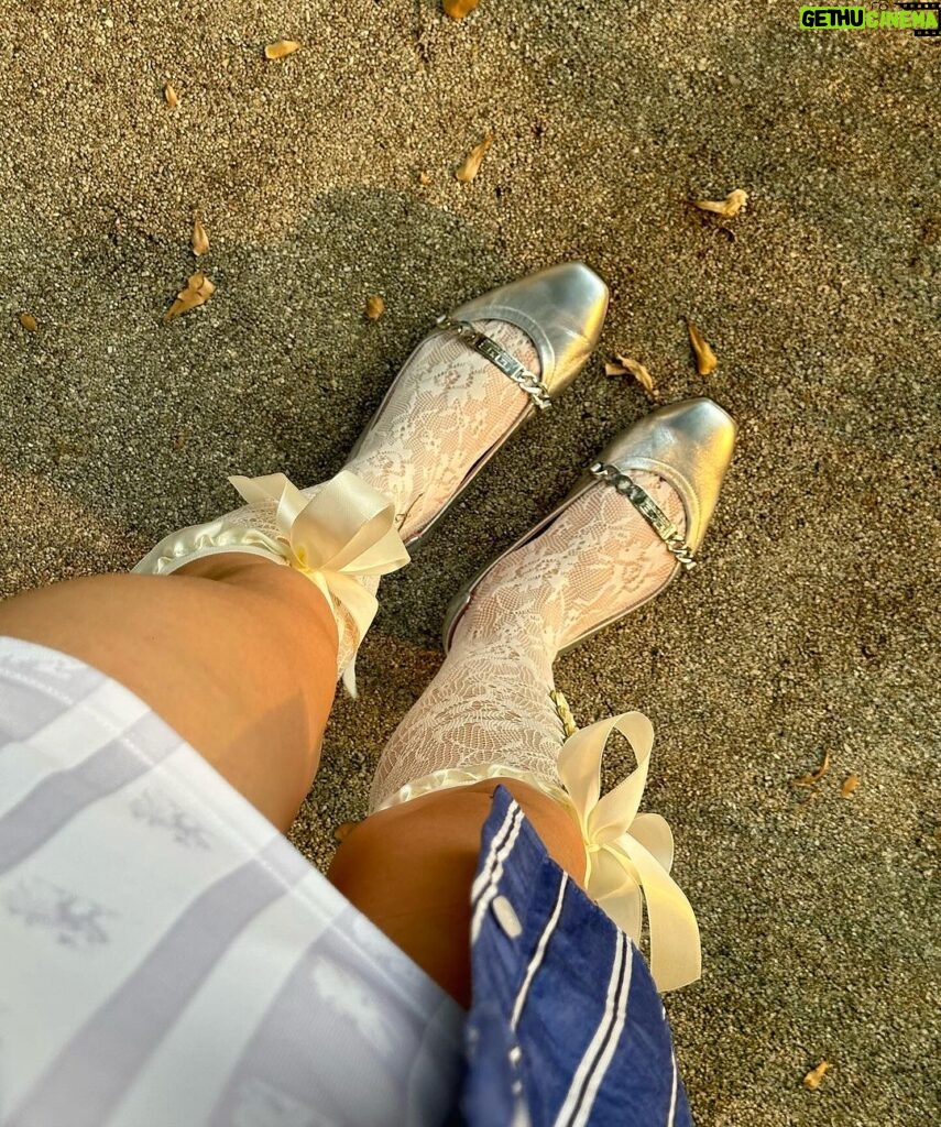 Katsamonnat Namwirote Instagram - Bullet shoes , ribbon socks n a tie 🩰 happy Saturday ✨💫
