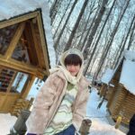 Katsamonnat Namwirote Instagram - Romeo, take me somewhere we can be alone I'll be waiting, all there's left to do is run ❄️🌨️🌲 . คิดถึงกันมั้ยนะ คิดถึงเธอที่สุดในโลกเลย 💫 Ｂｉｅｉ