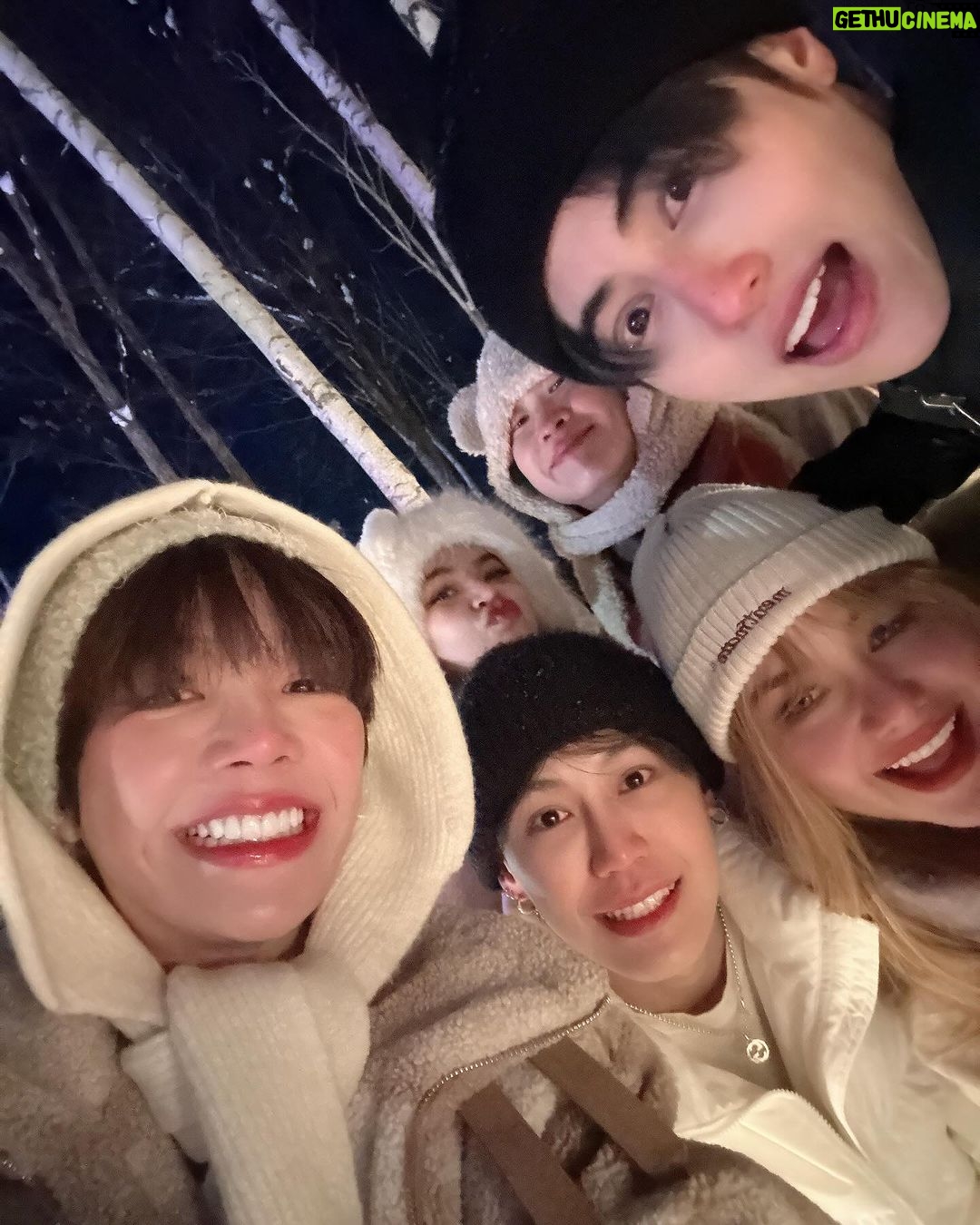Katsamonnat Namwirote Instagram - Romeo, take me somewhere we can be alone I'll be waiting, all there's left to do is run ❄️🌨️🌲 . คิดถึงกันมั้ยนะ คิดถึงเธอที่สุดในโลกเลย 💫 Biei