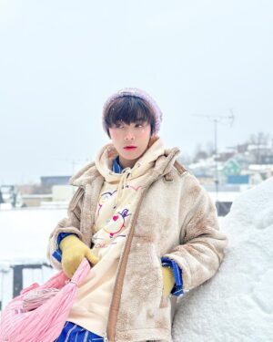 Katsamonnat Namwirote Instagram - I feel wearing nothing 
P.s.Penguin lover 🐧✨❄️ how cute they are .////.
ลูกหลานเอลซ่า ท้าลมหนาวสุดๆ555
@cieloheart_official