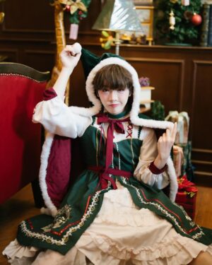 Katsamonnat Namwirote Instagram - Do You Want to Build a Snowman?☃️
📸 @chonticha.sai 
#christmas