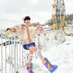 Katsamonnat Namwirote Instagram - I feel wearing nothing P.s.Penguin lover 🐧✨❄️ how cute they are .////. ลูกหลานเอลซ่า ท้าลมหนาวสุดๆ555 @cieloheart_official Furano, Hokkaido
