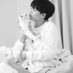 Katsamonnat Namwirote Instagram - Rest in Peace , You're my one and only , always in my heart Always , always and always .... Chanel :) หนูจะเป็นอุนแม่ที่น่ารักและใจดีที่สุดในดาวแมวนะ 🐱 ไม่มีวันไหนที่ไม่รักหนูเลยนะ 3 ปีที่ผ่านมามะมิ๊มีความสุขทุกวันเลย แค่เห็นเนลๆก็หายเหนื่อยแล้ววว ขอบคุณมากๆนะเนลๆ อยากกอดแม่เนลๆ อีกสักรอบจัง😔 รักเนลๆนะ