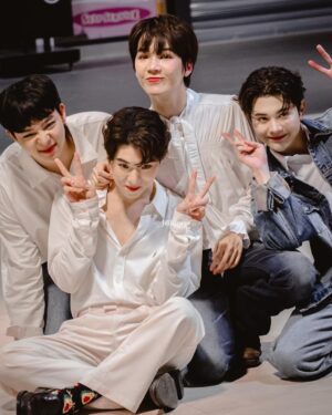 Katsamonnat Namwirote Instagram - #FoureverYouProject 🍀 A journey of a thousand miles must begin with a single step. We're gonna keep going on step by step together :) We hope you be by our side 💛 
"Hill-Easter" ฝาก #น้องเตอร์หมอฮิลล์ ด้วยนะฮะ พวกเราทุกคนจะทำสุดความสามารถ ไม่มีกั๊ก ทุ่มสุดตัวฮะะ เป็นกำลังใจให้พวกหนูด้วยนะ🥹 ฝากบ็อกแบ็กด้วยนะฮะ 4 หมอและ 4 แสบ 🙏🏻 🍀
.
#FoureverYouProject