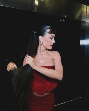 Katy Perry Instagram - you’re my butterfly, sugar, baby