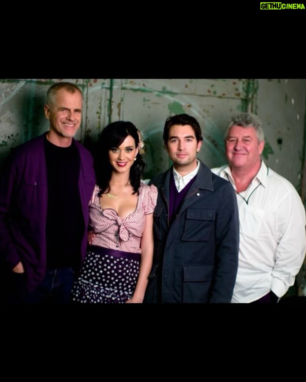 Katy Perry Instagram - It’s taken me a little while to make this post…something about posting it makes it all feel, final… and even though Martin wasn’t particularly fond of social media and its sensationalism, I must respectfully take a moment and speak on how special he was and is to me. I say is because I personally don’t believe that anyone “dies”; they simply move on to the next dimension. They aren’t here anymore, but are now EVERYWHERE ✨ Martin Kirkup was one of my managers at Direct Management for almost 20 years. He was the bulldog of our group - the one who always said, “Show me the data, the P&L, the science, the facts!” If all else failed, he would just say, “That’s ridiculous!” or some other cheeky, witty, eloquent one-liner with an English accent and all would be convinced. Martin was one of my protectors. He was vigilant about getting me what I deserved and celebrated the headstrong female I am. I have been so fortunate to have an INCREDIBLE team by my side for almost 20 years, before I had (as my father from Memphis would say) a pot to pee in or a window to throw it from! Martin, along with all of my managers, have literally fought day in and day out for my voice to be heard, and I have SO much pride, respect and admiration for my team at Direct Management. Martin and I got to climb so many wonderful professional mountains and have thoroughly enjoyed the views together - traveling, tasting, learning, celebrating, leaning into the fullness and beauty of life. Martin left this dimension with no stones unturned! Three days before he passed, he finally got to hear some of what I have been working on and the joy and love that it holds. I could tell he was excited for the future, and I was so glad I had that last moment to make him proud in my own little way. We didn’t get to physically say goodbye, but I know he knows how much respect and admiration I have for him, and his hearty chuckles and wicked retorts continue to echo through my mind. (Continued👇🏻)