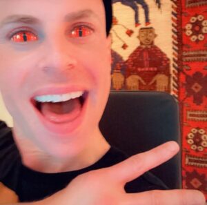 Katya Zamolodchikova Instagram - GUESS WHAT HEAUX I STILL HAVE NOT SMOKED A FUCKING CIGARETTE! Not one drag since like April 15th or 20th something not exactly 100% sure on the date but it’s definitely since the 20th. I’m on some icon shit. Smoked those nasties for 20 years bitch. As they say: Очень просто бросить сигарету очень сложно перестань любить.  Not too sure about that ! We’ll see! 🏆🚭