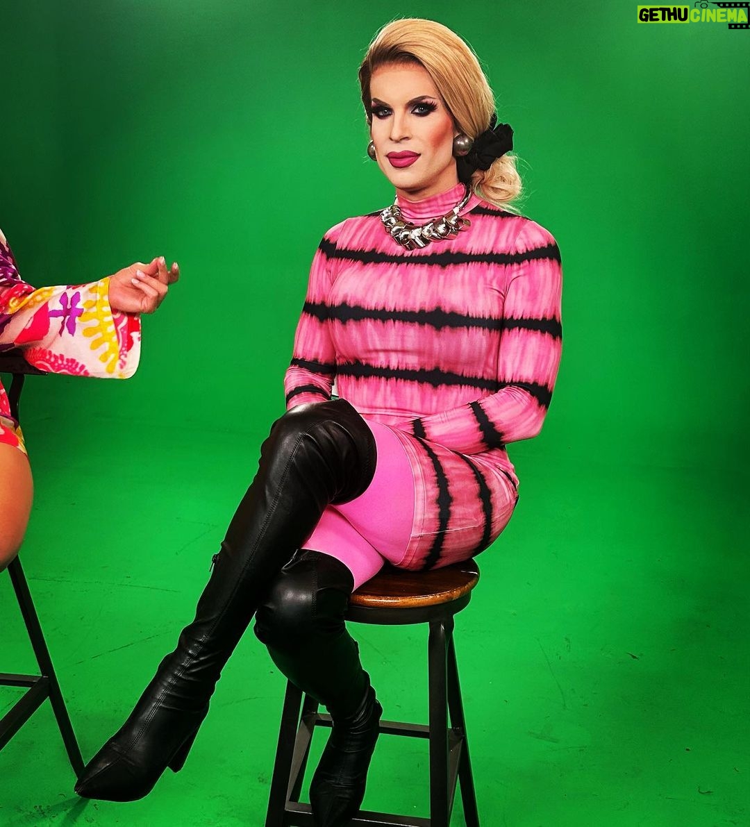 Katya Zamolodchikova Instagram - *snap*