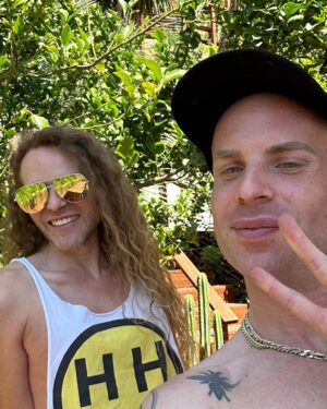 Katya Zamolodchikova Instagram - Had a lovely visitor, also a rare Big foot sighting @willam