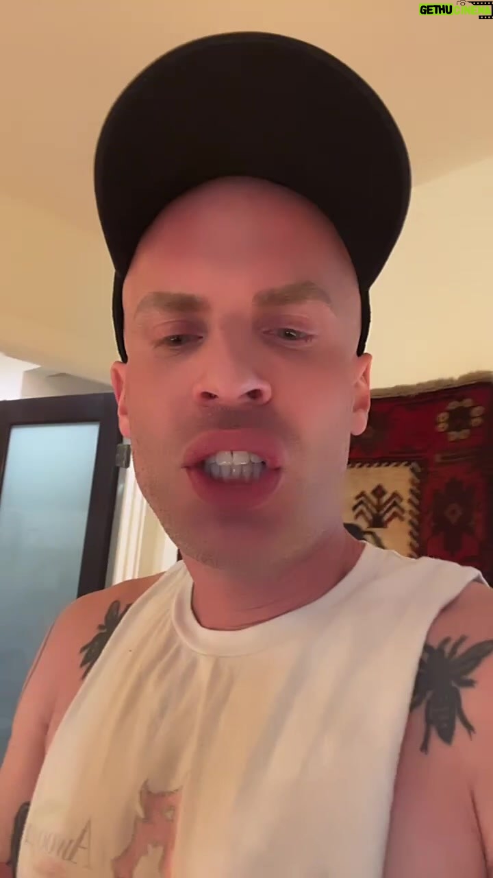 Katya Zamolodchikova Instagram - Незаконченный роман!