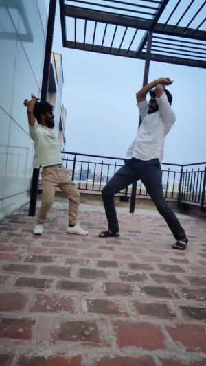 Kavin Instagram - It's time for 🕺🏻#GiliGiliGiliGujiliGujili 👻

@jaffer__sadiq 🧑🏻‍🤝‍🧑🏻🤗

#LiftChallenge ⬇️⬆️ #InnaMylu 😎

@thinkmusicofficial
