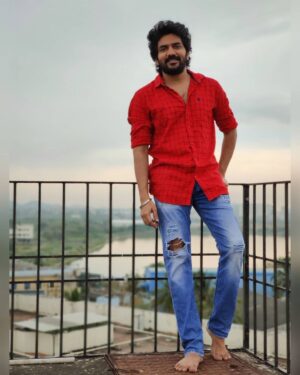 Kavin Instagram - நண்பர்கள் அனைவருக்கும் இனிய தமிழ் புத்தாண்டு நல்வாழ்த்துக்கள்.. 🤗

Mazha vaera peiyudhu.. jolly pannunga.. 🤗