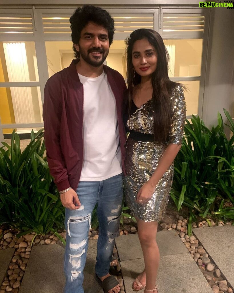 Kavin Instagram - #AskuMaaro @sivaangi.krish Your presence is enough to make everyone smile.. :) Thank you da.. thanks for taking this song.. thanks for the positivity.. :) take care of that smile.. :) @teju_ashwini Congratulations to us.. :) i know it's hard to manage with me as a dancer.. thanks for the patience & understanding.. Thanks for all your contributions towards this song.. just be the same.. my best wishes for your future.. :) @donglijumbo Bro.. very rare to see such a happy soul.. pls take care of yourself.. apo dha engala laa sandhoshama paathupenga.. ithana naal paathukuta maari.. :) lot more to come.. ready ah irunga.. :) @dharankumar_c Bro.. yes askumaaro is a success.. :) but ungalukku theriyum, #AndharBulty will be my all time favourite.. :) @iamsandy_off last but not the least.. my dear sandyman.. :) ne yaaru nu enaku theriyum.. na yaarunu unaku theriyum.. namma rendu paerum yaaru nu indha oorukae theriyum.. :) take care..