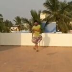 Kavin Instagram - Sila varshathuku munnadi government order laa illama naanae enna quarantine pannikutapo senja video idhu.. ! Moral of the story : Na summa irundha, summa iruka maataen.. Pazhi vaanguvaen.. 🙇 @damodharanmanivannan Love u da.. 😊