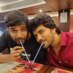 Kavin Instagram - @the_dhaadi_boy Kaalam muzhukka en valentine's day un kuda dha irukum na adha yaarala maatha mudiyum.. 🤷🏻‍♂️