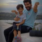 Kavin Instagram - Vaanga reels panlaam :) Here is ours, share yours! #DadaDance 👨‍👦 @thinkmusicofficial https://youtu.be/Fx2aABxV8es