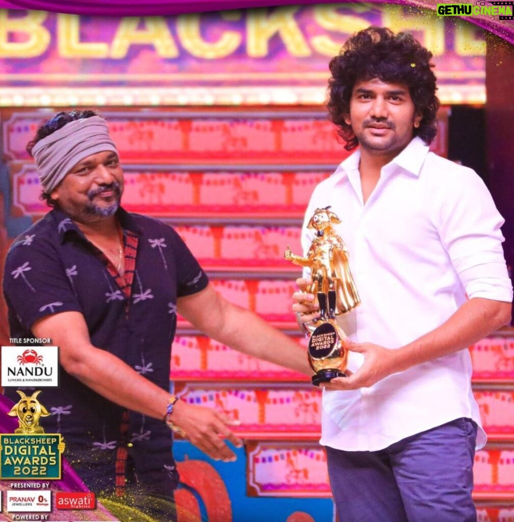 Kavin Instagram - From being a regular guy who dreamt of being in cinema to winning the first award. Truly a special moment in my life. :) Thank you @BlackSheepTamil @pradeepmilroy sir 🤗❤️ & my #Lift team.