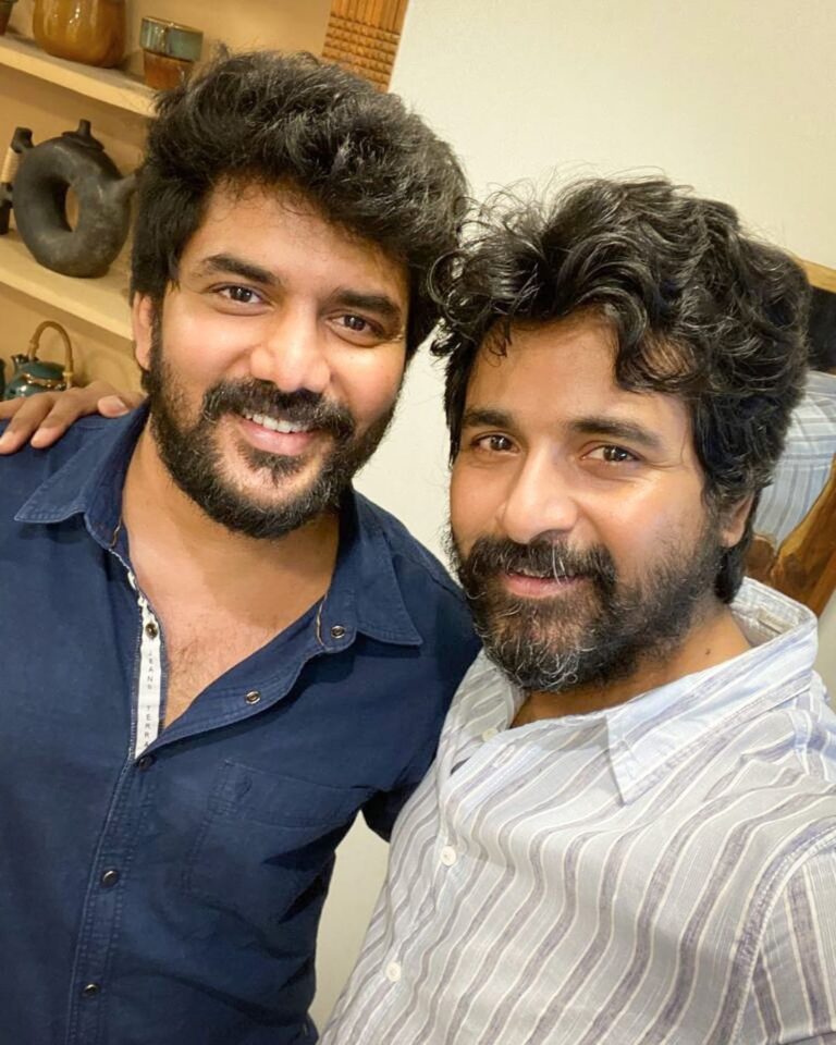 Kavin Instagram - Happy porandha naal nae @sivakarthikeyan 🤗🤗🤗❤️❤️❤️ Thanks for being a continuous inspiration in my life 🙏🏼 Fortunate to have met people like you to learn from every moment in life 🙏🏼