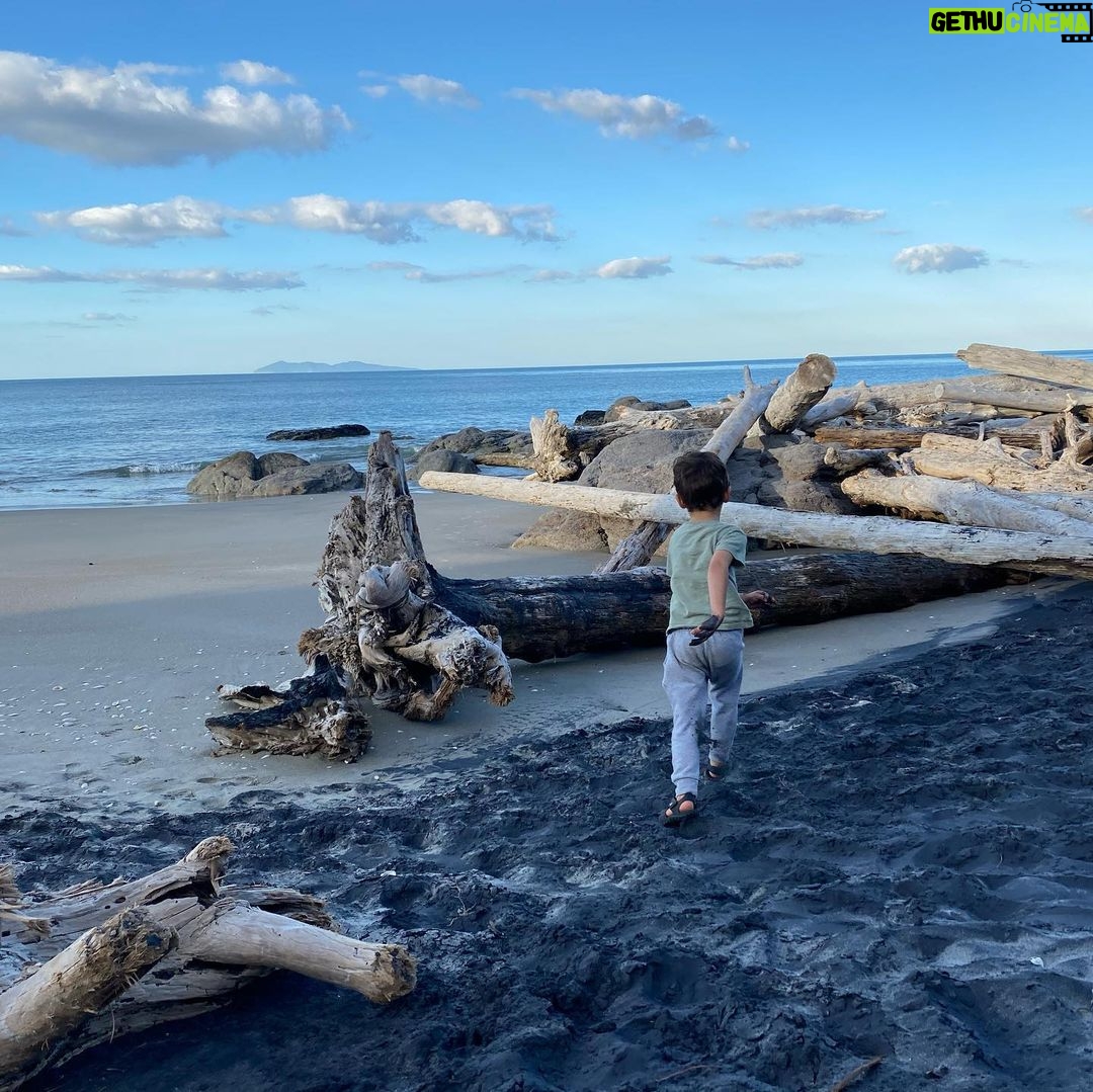 Kaya Scodelario - 336.3K Likes - We’ve been exploring more of beautiful New Zealand the last few weeks. From Volcanic beach’s to Geysers. Truly amazing place 💜🪴