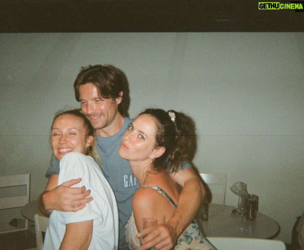 Kaya Scodelario Instagram - missing my beautiful sweaty friends. Can’t wait to be able to hug you all again ❤️❤️