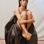 Kaya Scodelario Instagram - Thank you so much @voguerussia for featuring me this month. Hair: @perrinerougemonthair Make Up: @gregoris Wearing @cartier #clashdecartier ✨ Paris, France
