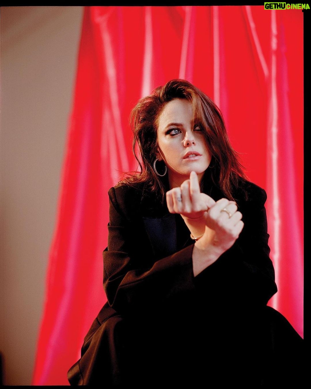 Kaya Scodelario - 291.7K Likes - Thank you @thelaterals for this dreamy pre lockdown shoot.
@ladydaymakeup @perrinerougemonthair remember when we could kiss and hug each other??? I miss you both. Editor @bryankjins
Creative Director @mlvncky
Story by @bahnmibabe
Photographs by @alexbeer7
Styling by @davidoutthere
Manicure by @edytabetka_nailpro
Videographer @dariusshu5