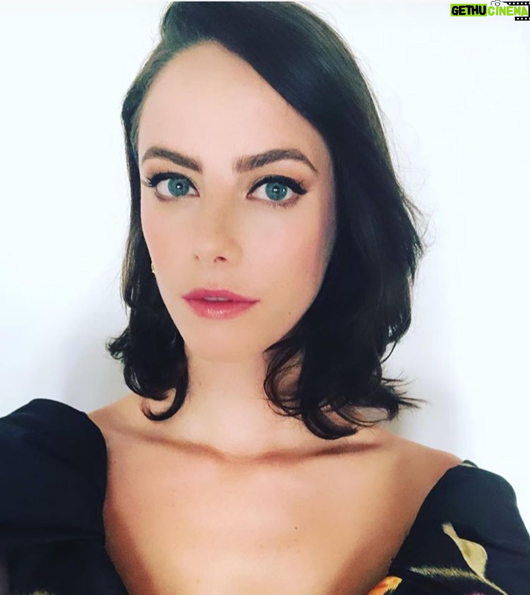 Kaya Scodelario Instagram - Thank you @welovecoco for helping me get ready for the 2019 @thetonyawards. Make up: @kirinstagram Hair @nathanrival Dress: @marcjacobs Jewels by: @cartier styling: @jerry_stafford Husband/babydaddy/bestfriend/tony nominated boss man: @findthewalker