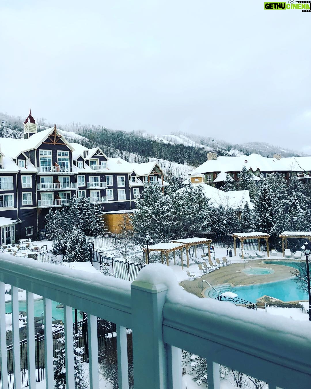 Kaya Scodelario Instagram - Today’s location got me feeling like I need a pretzel & a warm cup of coca 😊 #spinningout @netflix Blue Mountain Village