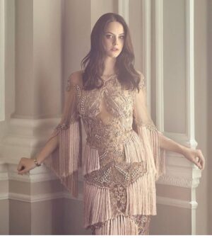 Kaya Scodelario Instagram - Dressed like a curtain tassel but still loving it. 💃🏻