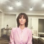 Kaya Scodelario Instagram - Dewigging Carole Ann after a long day in court... #inamedmywigMarge