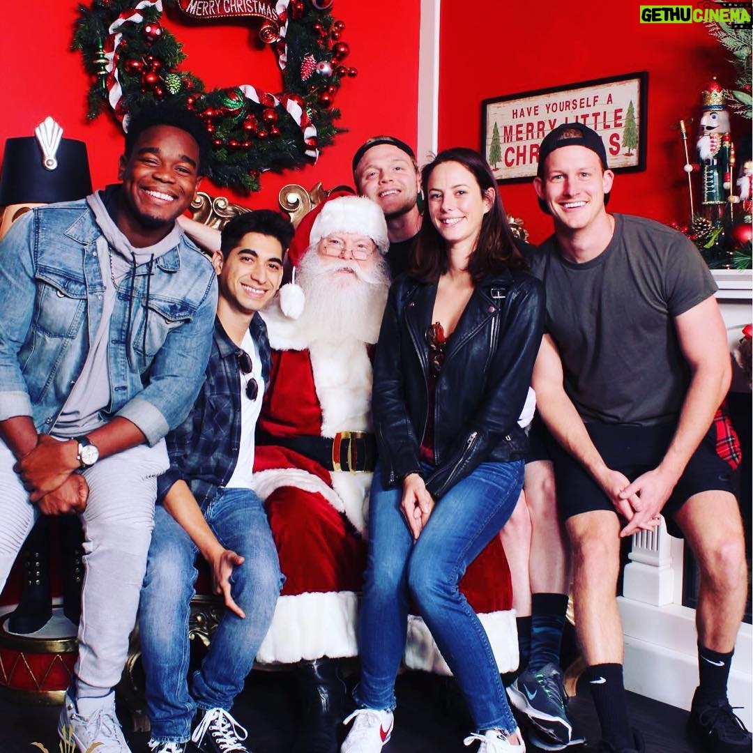 Kaya Scodelario Instagram - Bumped into Santa in LA... pretty cool dude