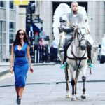 Kaya Scodelario Instagram - #TB to a casual stroll through east London in front of @robbiewilliams on a horse.. as you do... 💩