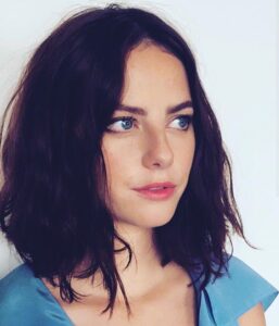Kaya Scodelario Instagram - Thank you @jennychohair sooooooo much for the new do... off with the old, in with the new 🌞