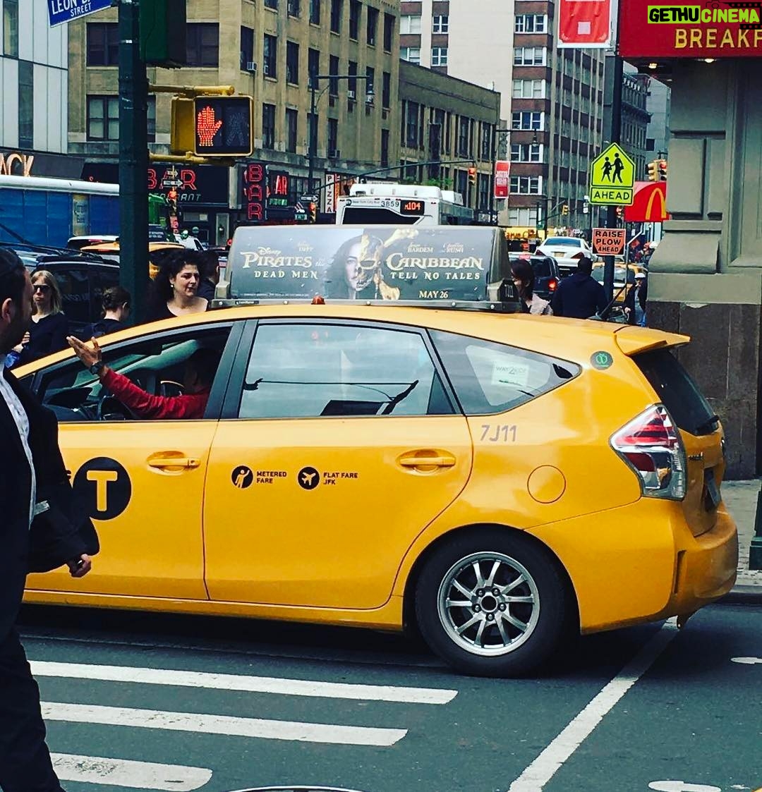 Kaya Scodelario Instagram - 😱😱😱 I'm on a NYC taxi!! 😱😱😱 aarrrrhhhh that's so cool.... maybe a pigeon will fly into my face!!! Or a slice of pizza.. Or a Starbucks coffee...Or some other New York thing... #potc5