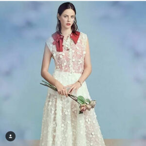 Kaya Scodelario Instagram - Few more from my floral dream shoot with @marieclaireuk Thank you so much @katedavismacleod it was an absolute pleasure to work with you. 🌹